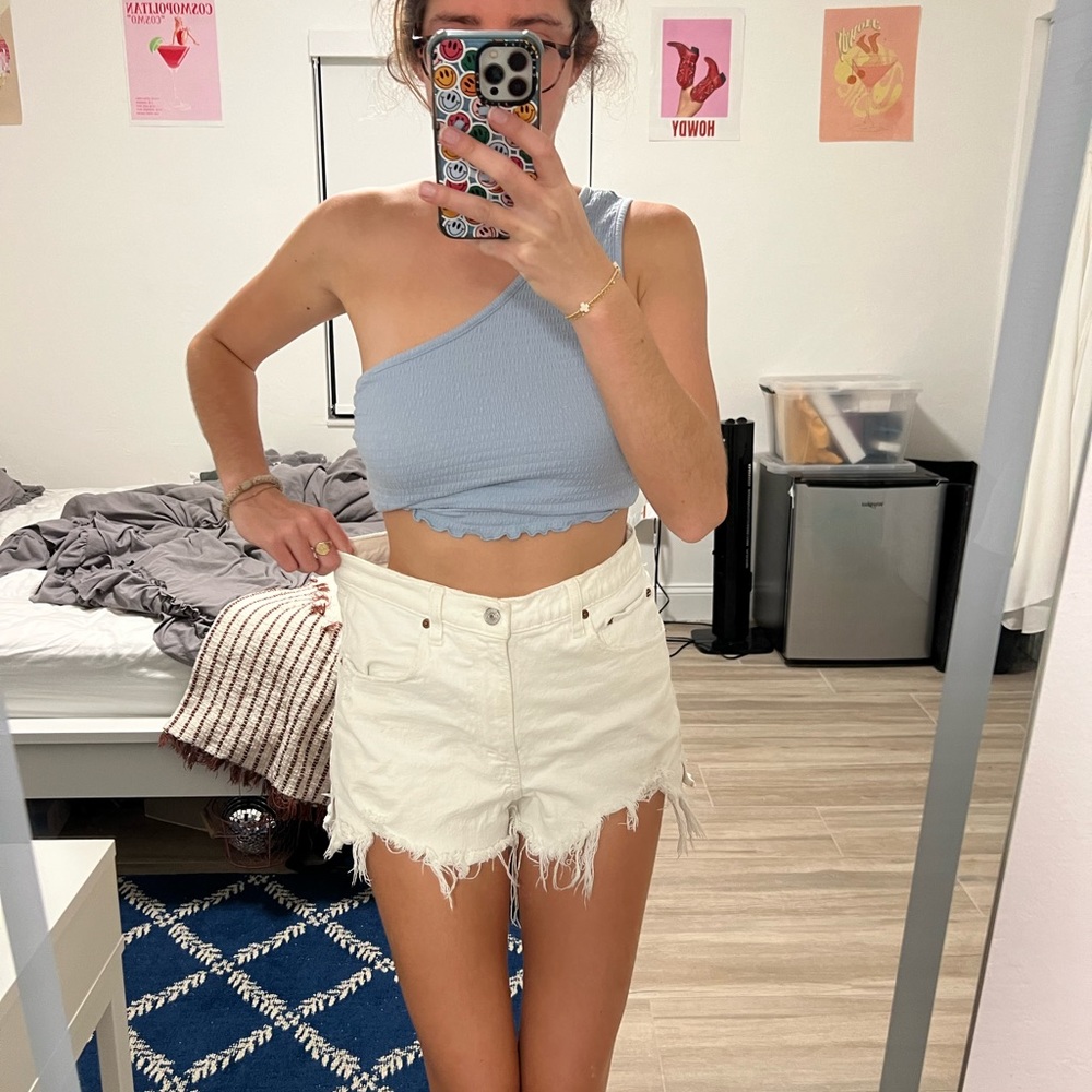 A&F The cutoff short, high rise, white jean short